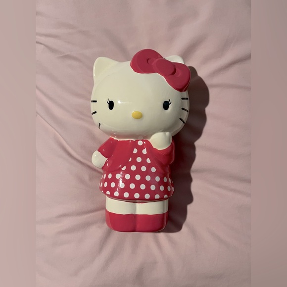 HELLO KITTY 💕 PINK POLKA DOT COIN/PIGGY BANK - Picture 2 of 6